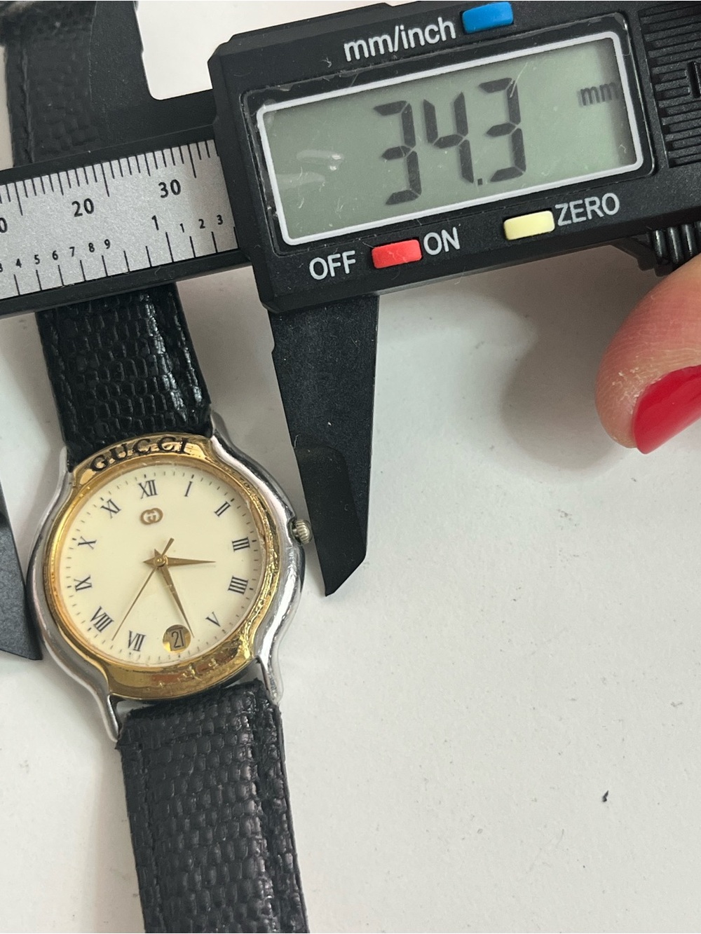 GUCCI 8000M gold plated Men’s watch. - Picture 12 of 15